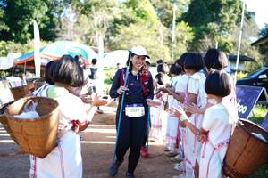 BIB: 3357, 000
                            <button type="button" onclick="openModal(19047942)" class="btn btn-primary btn-sm float-right btn-popup" data-toggle="modal" data-target=".modal-high-quality">
                        <i class="fas fa-shopping-cart"></i> Add to Cart
                    </button>
                                            <button type="button" onclick="isThisMe(19047942, true)" class="btn btn-success btn-sm float-right btn-popup btn-isme hidden" data-toggle="tooltip" data-placement="bottom" title="นี่คือรูปของคุณใช่ไหม คลิกที่นี่เพื่อเอาเข้าอัลบั้ม">
                        <i class="fas fa-plus"></i> Add to album
                    </button>
                    <button type="button" onclick="isThisMe(19047942, false)" class="btn btn-warning btn-sm float-right btn-popup btn-isnotme hidden">
                        <i class="fas fa-ban"></i> Remove from album
                    </button>